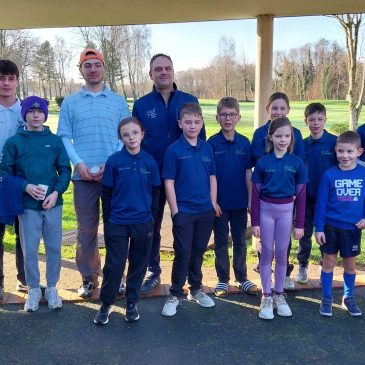 Des maillots ont été remis à l&rsquo;école de golf